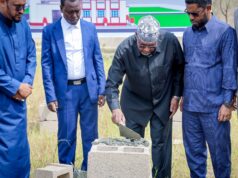 Sawiro;-Hoggaamiyaha Dowladda Koonfur Galbeed oo Dhagax Dhigay Masjid Weyn oo laga Dhisayo Aqalka Madaxtooyada