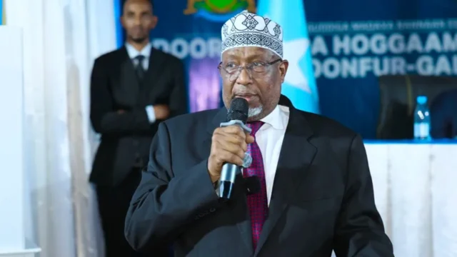 Aadan Madoobe Radio Bay iyo Bakool