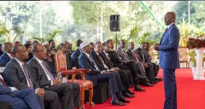 Ruto oo Ballanqaaday inuu Taageerayo Musharraxa ay Ku Mideesan yihiin Soomaalida Kenya