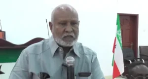 Guddoomiyihii Golaha Guurtida Maamulka Waqooyi Galbeed SOOMAALIYA oo is casilay
