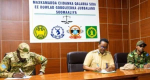 Maxkamadda Ciidamada Jubbaland ayaa xukun dil ah ku ridday eedeysane dil geyste .