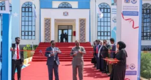 Madaxweyne Xasan Sheekh oo xarigga ka jaray xarunta cusub ee Wasaaradda Arrimaha Gudaha,