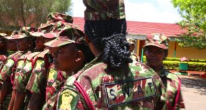 Kenya oo xaqiijisay in shan askari looga dilay dagaal ay la galeen AS