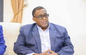 Cumar Cabdirashiid “Gaalkacyo ma’ahan Calmiskaad”