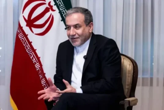 Iran oo hanjabaad u dirtay Mareykanka.