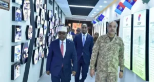 Soomaaliya iyo Paskistan oo kala saxeexday heshiis difaac