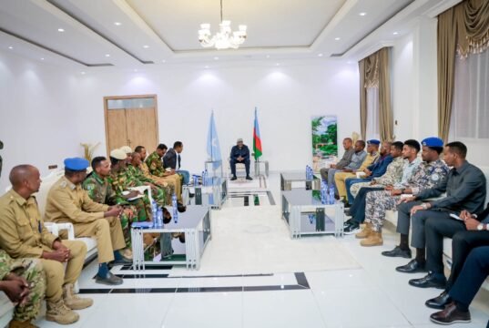 Sawiro;-Hoggaamiye Sheekh Aadan Madoobe oo Guddoomiyey Shirka amniga koonfur galbeed