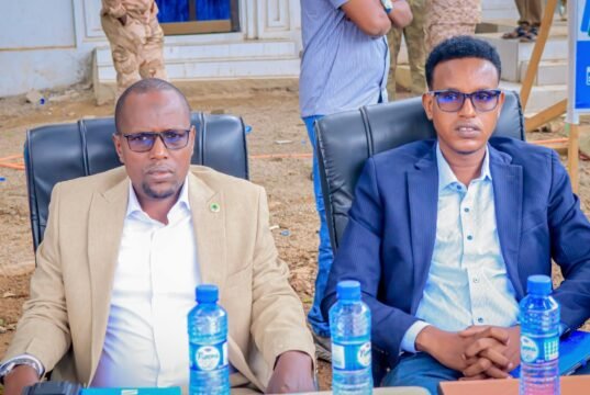 Sawiro;-Maamulka degmada baydhabo oo taageeray go’aankii golaha wasiirrada koonfur galbeed