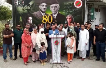 Faah Faahin Badmaaxiin u dhashay dalka Pakistan oo gacanta ugu jira burcad-badeed Soomaali ah