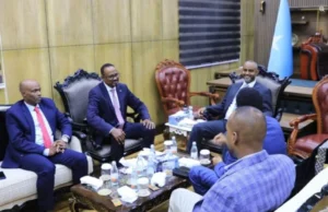 Guddoomiyaha Golaha Shacabka oo La kulmay Safiirka Jabuuti u fadhiyo Soomaaliya.