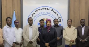 Mas’uuliyiin ka tirsan Dowladda Federaalka iyo Galmudug oo ka horyimid safarka Deni ee Dhinowda.