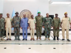 Madaxweynaha Soomaaliya oo Muqdisho kula kulmay Taliye Ku-xigeenka Ciidanka Difaaca Yugaandha.