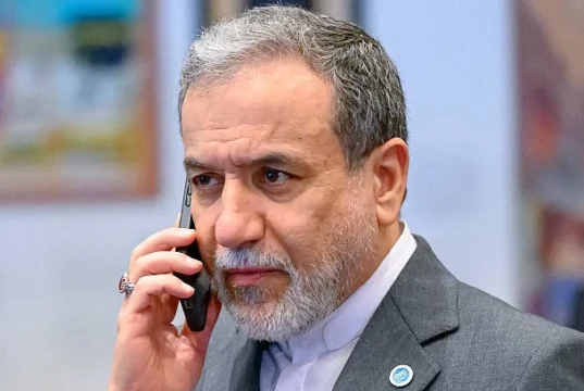Iiraan oo isku xirtay amniga Hormuz iyo joojinta duqaymaha Maraykanka uu ku hayo