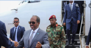 Madaxweyne Xasan Sheekh oo la filayo inuu gaaro magaalada Dhuusamareeb