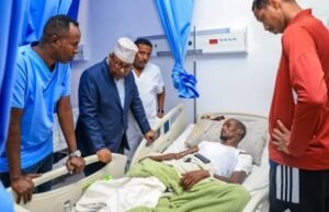 Wasiir Fiqi oo Isbitaalka Madiina ku Booqday Askarta CXDS ee ku Dhaawacmay Weerarkii Gaalkacyo