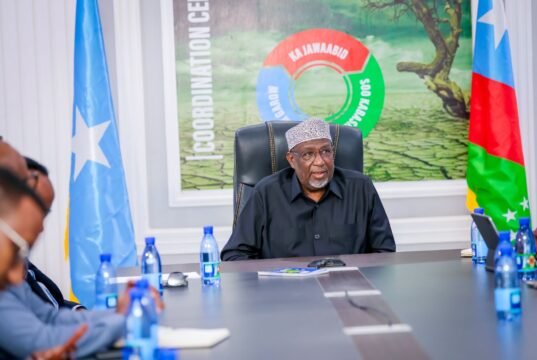 Sawiro;-Hoggaamiyaha koonfur galbeed oo kulan la qaatay guddiga diyaar-garowga el-niño