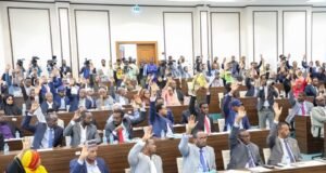 Golaha Shacabka oo Joojiyay $100-ka Xildhibaannada Looga Jari Jiray Aaska Xildhibaan Dhinta