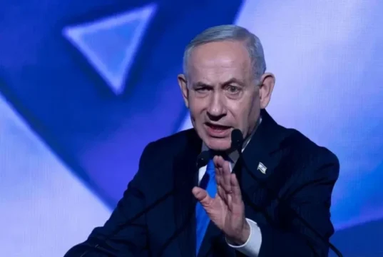 Ra’iisul Wasaaraha Israa’iil oo qarsoodi ku tagay mid ka mid ah dalalka Khaliij