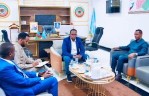 Wasiirka amniga koonfur galbeed oo la kulmay guddiga amniga ee golaha wakiillada