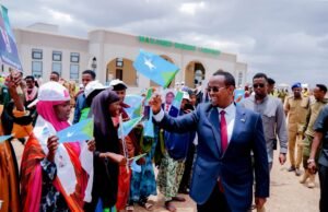 Sawiro;-Madaxweyne Cali Guudlaawe oo Dib Ugu Soo Laabtay Jowhar
