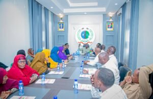 Sawiro;-Guddoomiyaha Baydhabo oo Shir Ka Yeeshay Diyaar-garowga Fatahaadaha Al-Niño