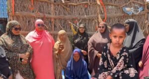 DEG DEG: Xildhibaan Bishaaro Gaabey iyo Mas’uuliyiin KGS ah oo Booqday Qoyska Gabadha Lagu Dilay Baydhabo
