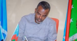 Guddoomiyaha Bardaale oo la Kulmay Guddiga Isboortiska Degmada