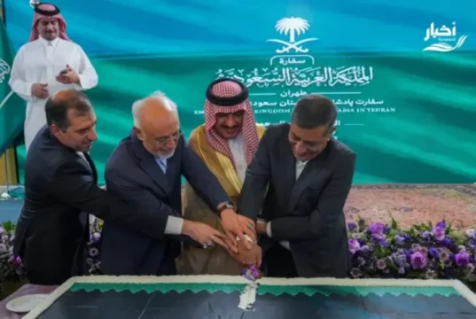 Dhaleeceyn Xoogan ayaa ka dhalatay Kadib Markii mas’uuliyiin reer Iiraan ah ay ka qeyb galeen ee xafladda Maalinta Qaranka Sacuudiga.