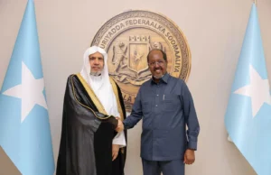 Madaxweyne Xasan Shiikh oo muqdisho kula Kulmay Xoghayaha Guud ee Raabidada Caalamka Islaamka.
