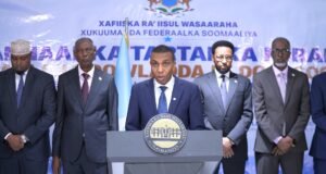 Ra’iisul Wasaare Xamsa oo faray in shaqaalaysiinta dowladda lagu saleeyo karti iyo mudnaan