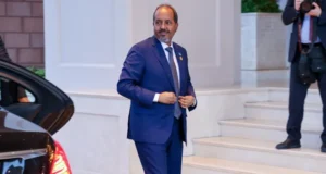 Madaxweyne Xasan Sheekh Maxamuud oo u safray Maraykanka si uu uga qaybgalasho Shirka QM
