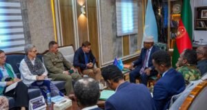 Wasiirka Gaashaandhigga XFS oo la kulmay safiirrada UK iyo Midowga Yurub