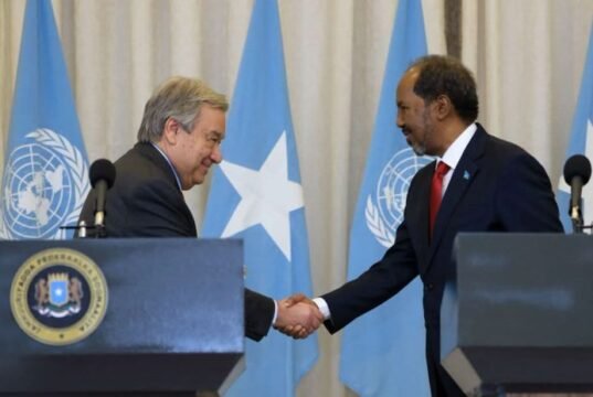 “Qaramada Midoobay waxay sii wadi doontaa taageerada ay siiso Soomaaliya iyada oo loo marayo hay’adaha Qaramada Midoobay ee dalka ka howlgala,” ayuu yiri Guterres.