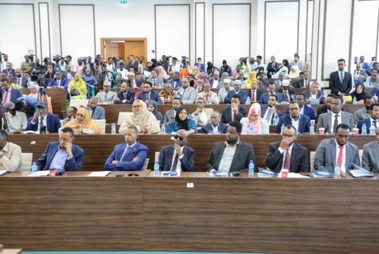 Fadhigii Golaha Shacabka oo mar kale baaqday.